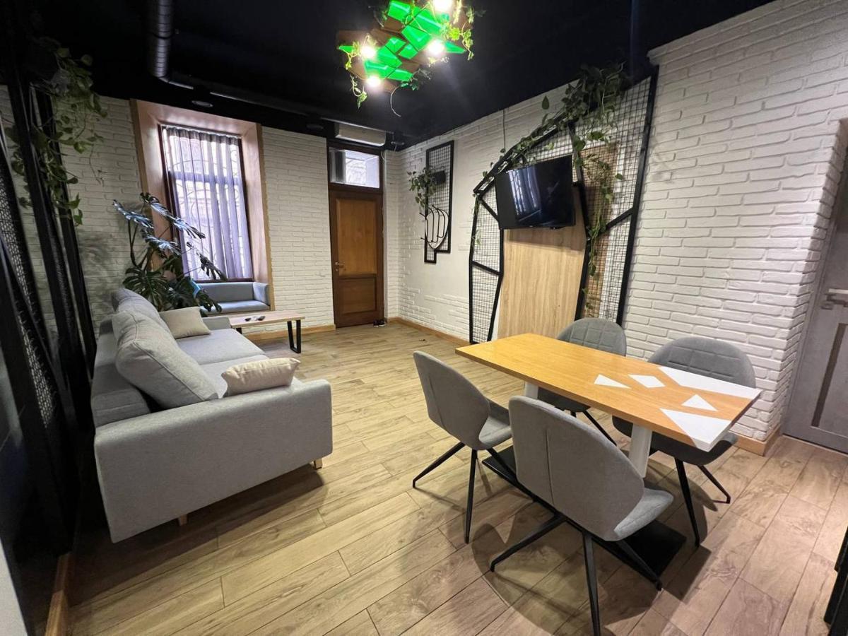Blum Hotel Lviv Bagian luar foto