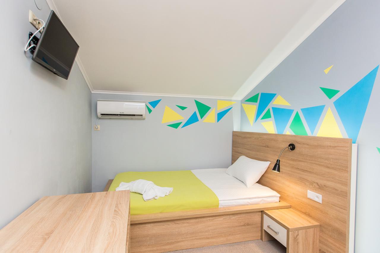 Blum Hotel Lviv Bagian luar foto