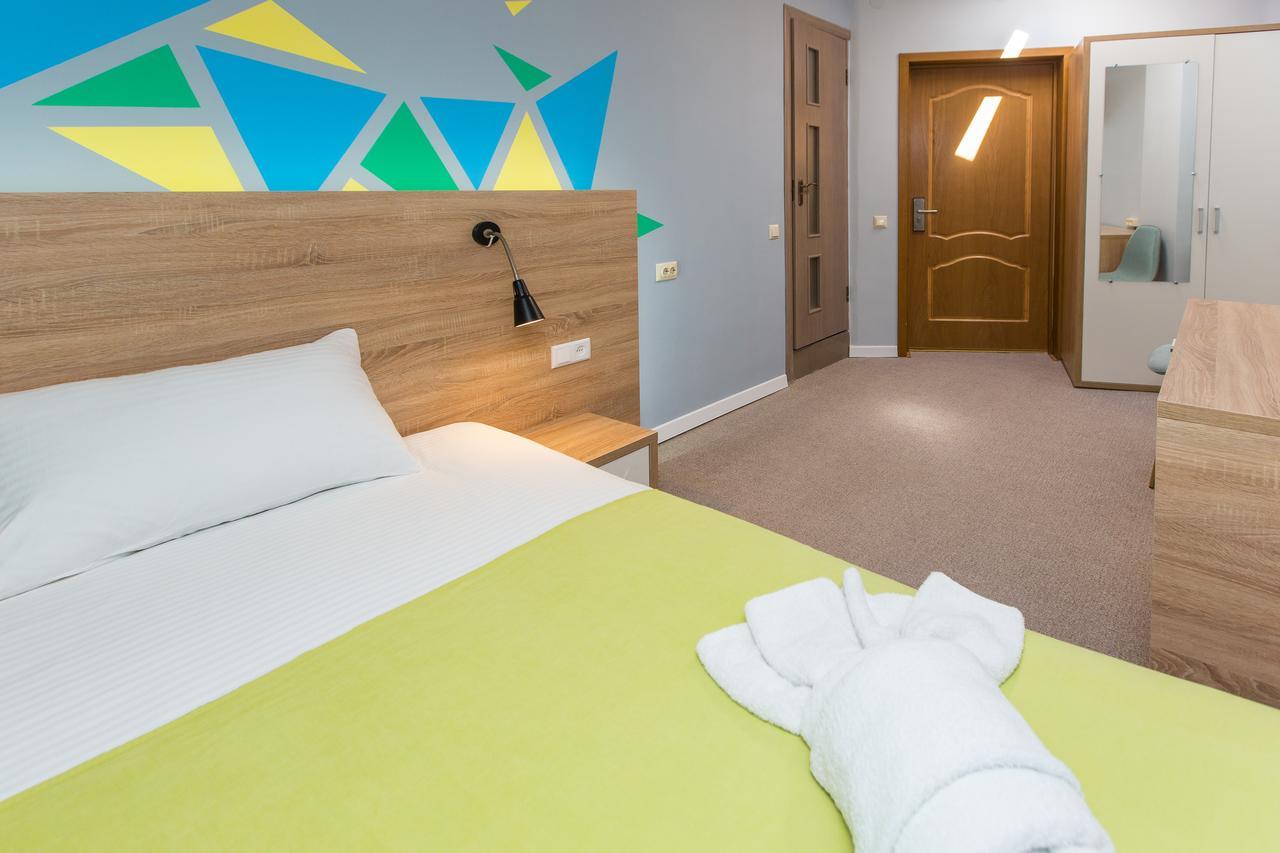 Blum Hotel Lviv Bagian luar foto
