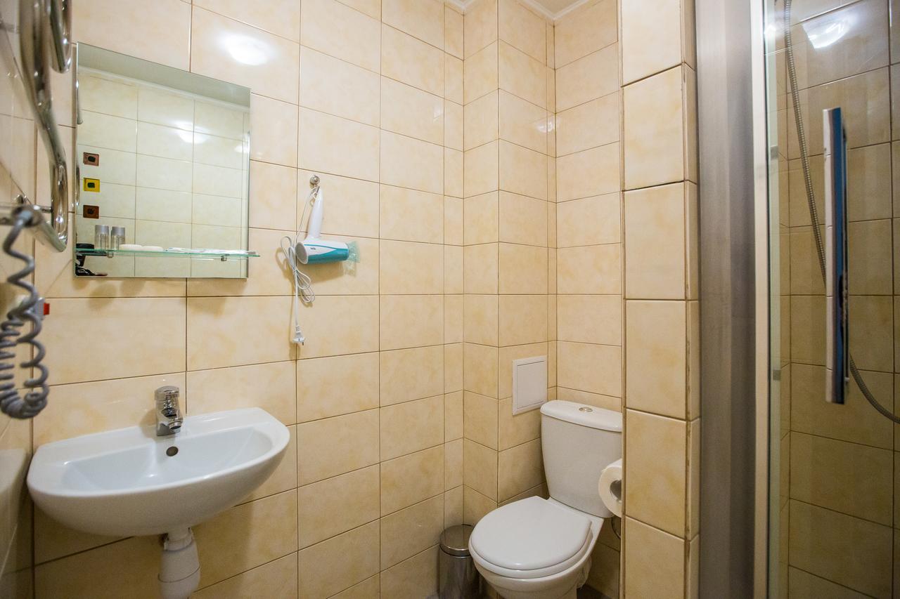 Blum Hotel Lviv Bagian luar foto