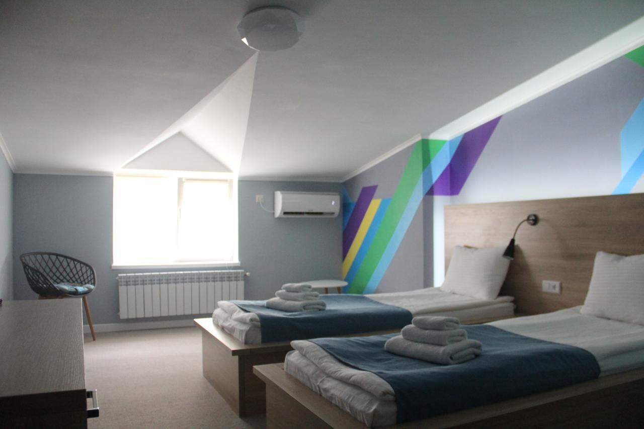 Blum Hotel Lviv Bagian luar foto