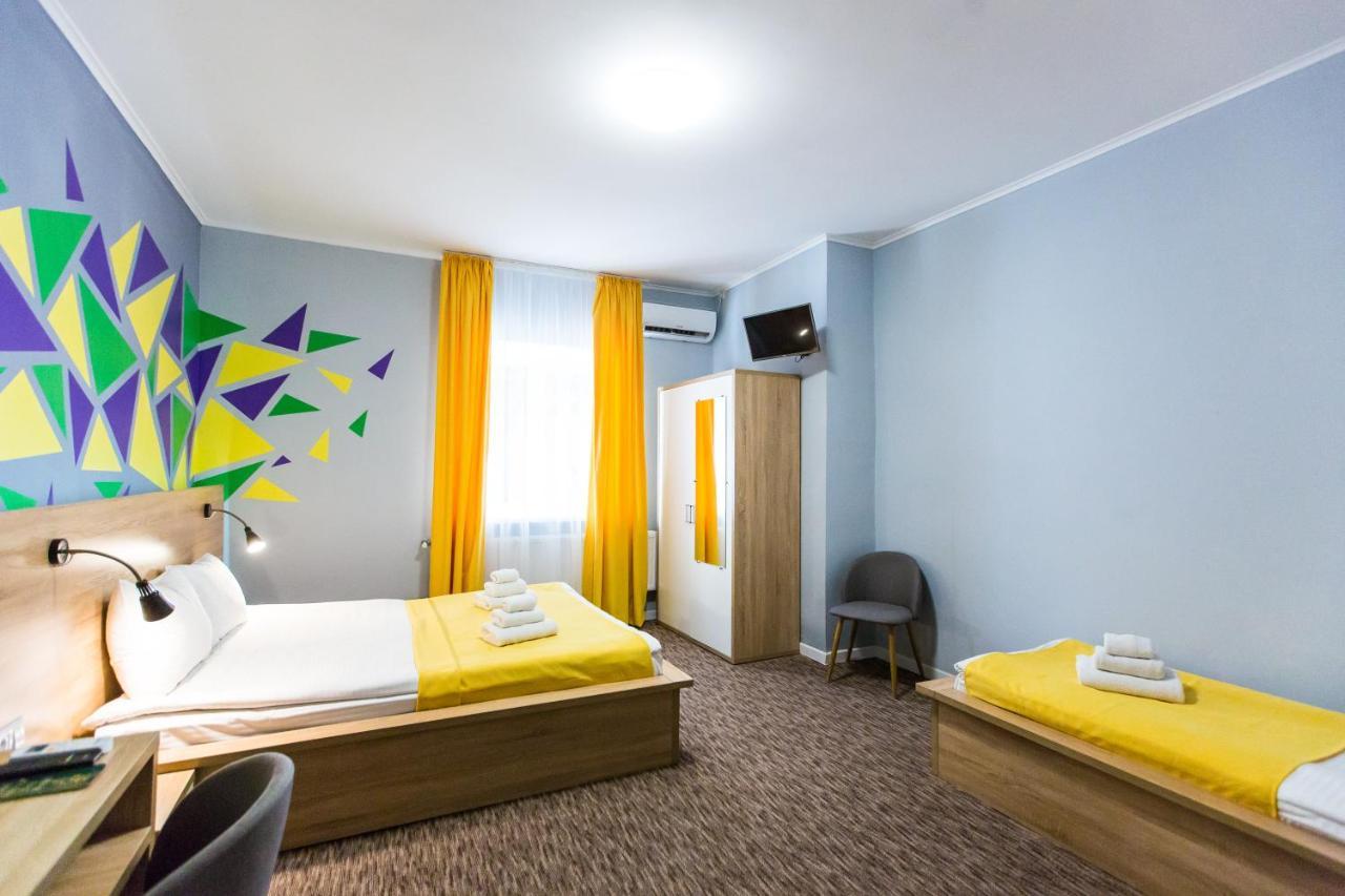 Blum Hotel Lviv Bagian luar foto